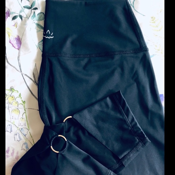 Beyond Yoga High-Waisted mesh ankle O ring legging - Picture 14 of 16